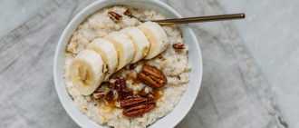 Learn how to make breakfast healthier and more delicious with this easy oatmeal recipe.